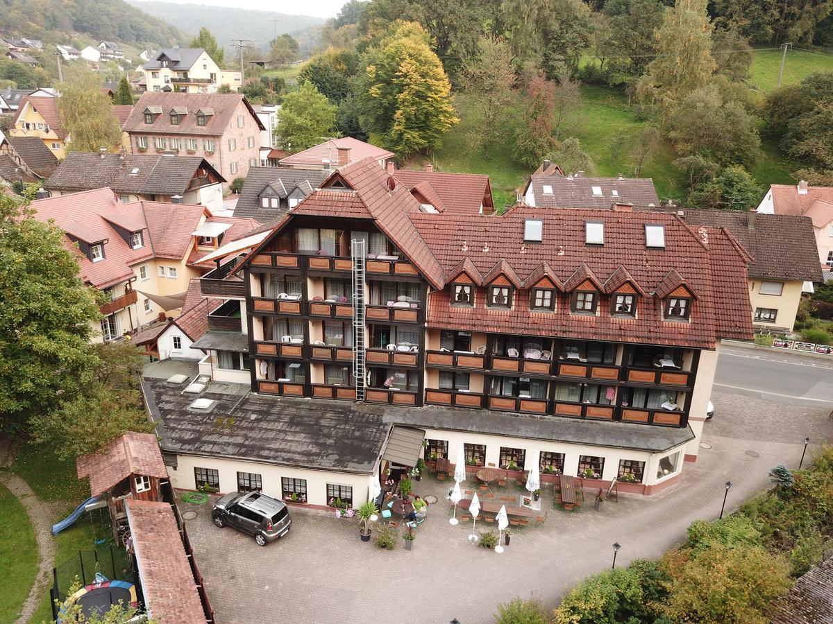 Landgasthof Zur Linde Heimbuchenthal Dış mekan fotoğraf