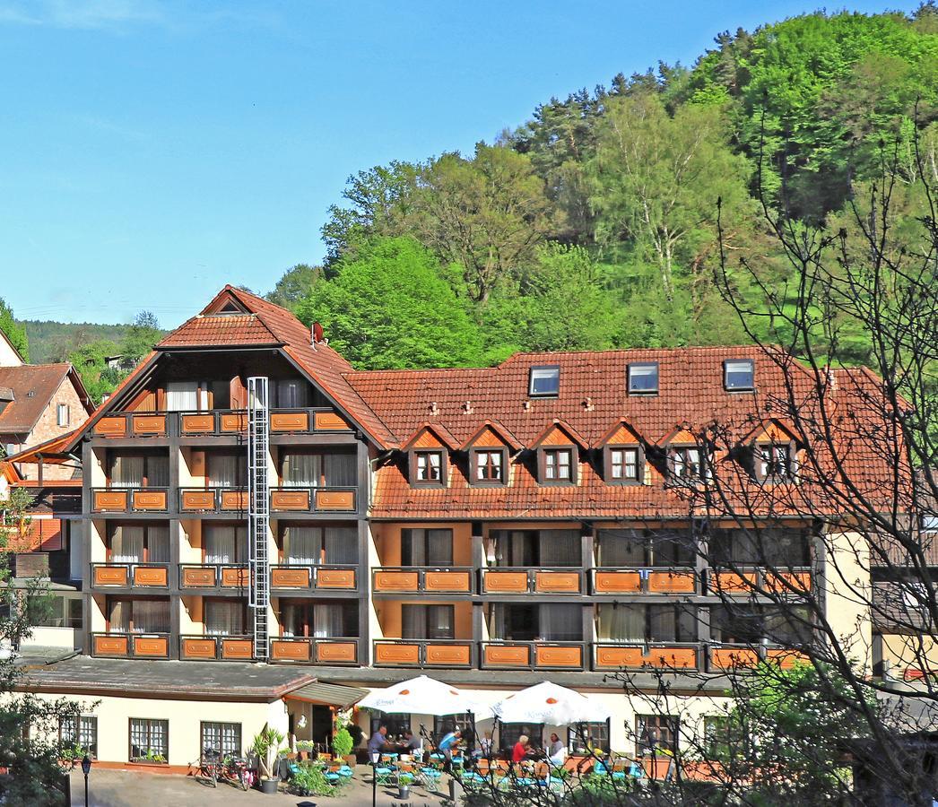Landgasthof Zur Linde Heimbuchenthal Dış mekan fotoğraf